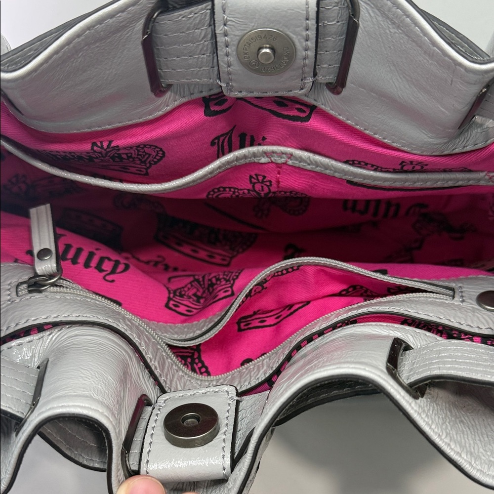 Juicy Couture Light Gray Patent Leather Shoulder Bag - Picture 6 of 15